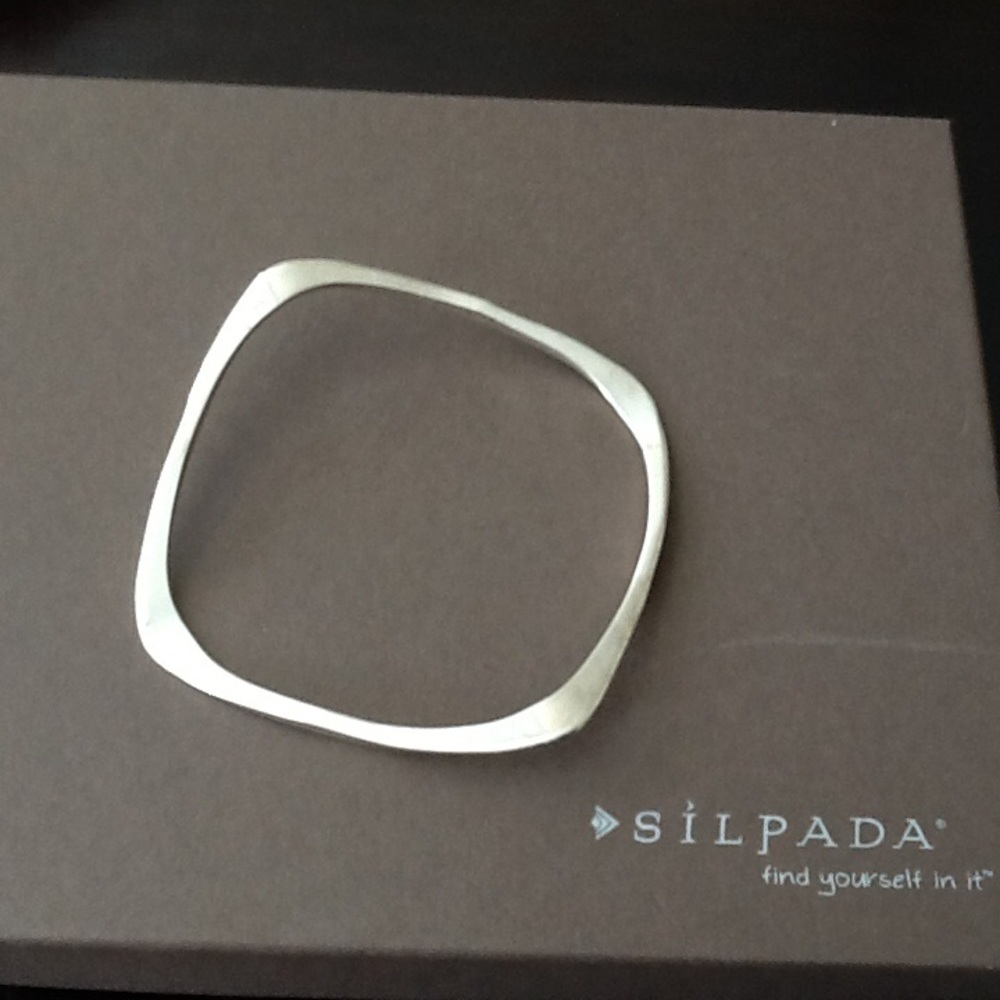 Silpada B2278 Hip To Be Square Bangle